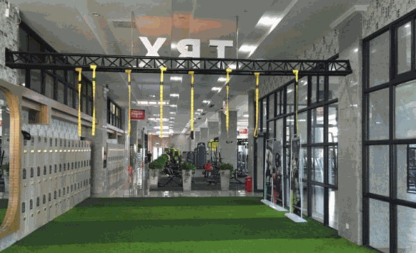 闪亮健身俱乐部